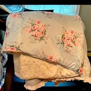 ** FINAL SALE** SIMPLY SHABBY CHIC RACHEL ASHWELL COMFORTER ONLY